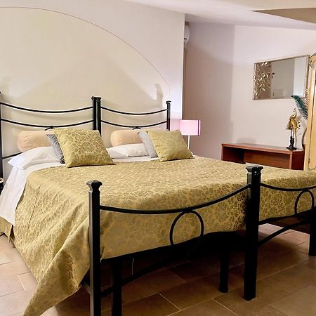 Sui Passi Di Francesco Hotel Valfabbrica Buitenkant foto