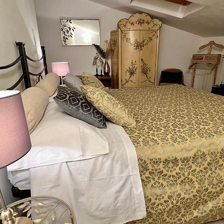 Sui Passi Di Francesco Hotel Valfabbrica Buitenkant foto