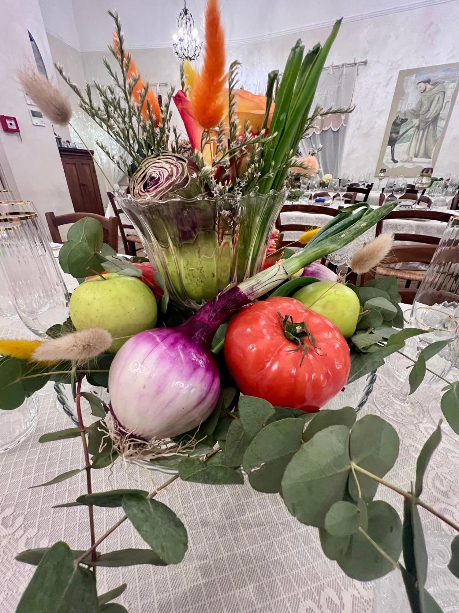 Sui Passi Di Francesco Hotel Valfabbrica Buitenkant foto