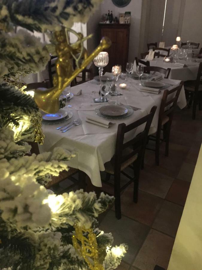 Sui Passi Di Francesco Hotel Valfabbrica Buitenkant foto