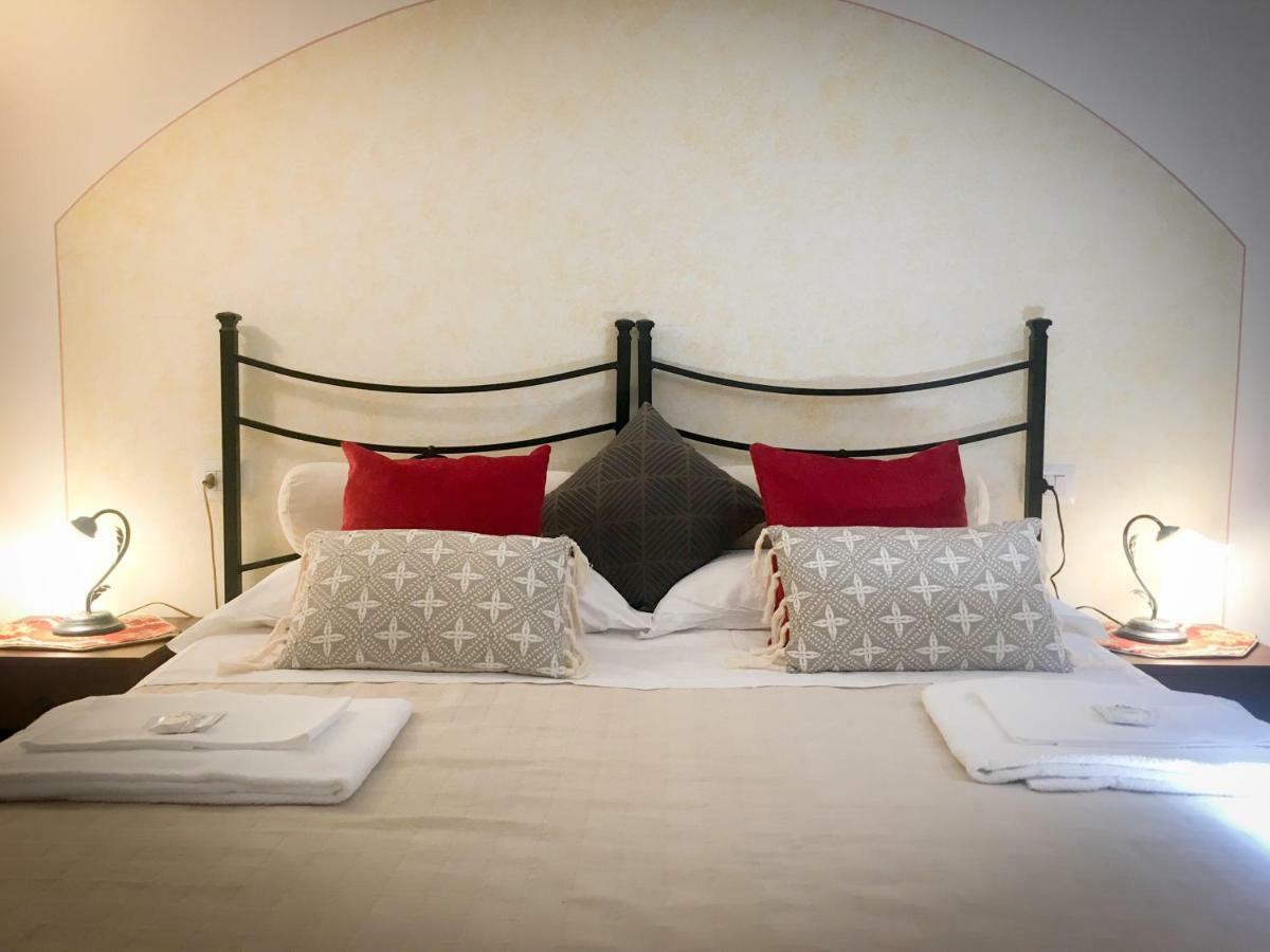 Sui Passi Di Francesco Hotel Valfabbrica Buitenkant foto